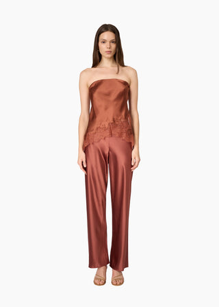 Cami NYC Bristol Mid Rise Pant Affogato. Model is posing against white background in product. 