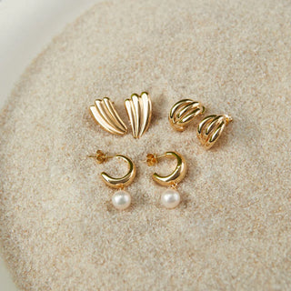 "Keyword" "ef collection diamond huggies" "ef collection mini diamond huggies" "ef collection huggies", EF Collection 14K Gold Knot Huggie Earrings, ef collection gold earrings, gold earrings, new earrings, EF Collection 14K Jumbo Gold Fan Stud Earrings