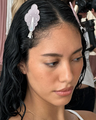 Emi Jay Cloud Popstar Clips in Daydream. Model posing with hair clips. 