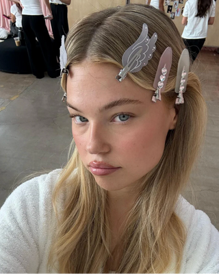 Emi Jay Popstar Clips in Soft N Sweet. Model wearing hair clips. 