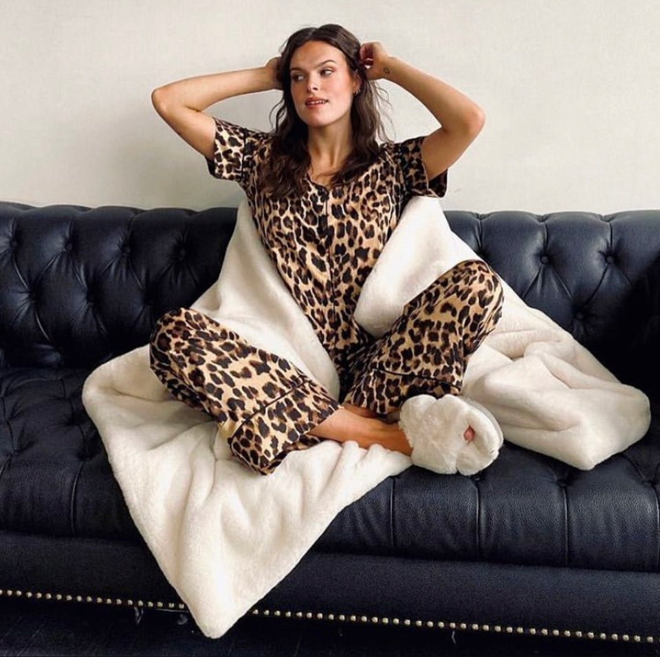 Apparis Bella Leopard Faux Silk Loungewear Set