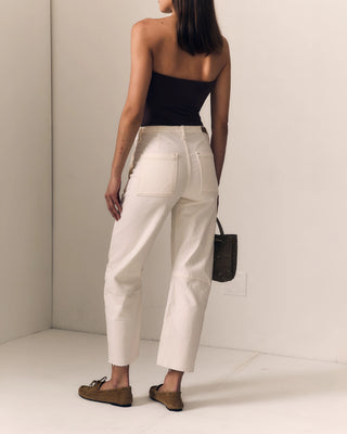 Le Jean Utility Soft Barrel. Model is wearing the pants and is turned around. 