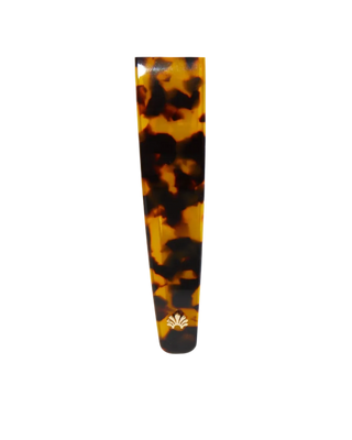 Lele Sadoughi Tortoise Emma Acetate Headband. Product is shot up close on a white background. 