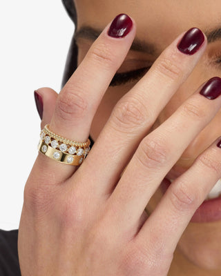 Melinda Maria Ashley Venice Ring. Model is wearing ring. 
