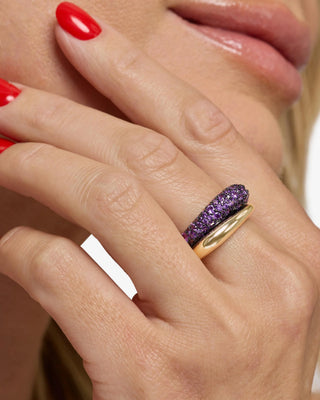 Melinda Maria Norah Pavé Lavender Amethyst Double Ring. Model is wearing product. 