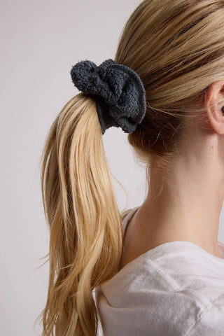 Perfect White Tee Ziggy Fleece Scrunchie Turbulence. Model has scrunchie in. 
