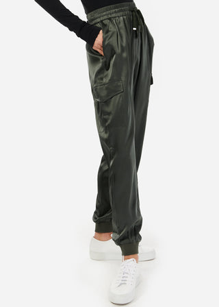 cami nyc elsie pant" "cami nyc elsie jogger" "cami nyc elsie silk joggers" "cami nyc elizabeth sweater", Cami NYC elsie pants, elsie pants thyme, green elsie pants, green pants, joggers, comfortable pants