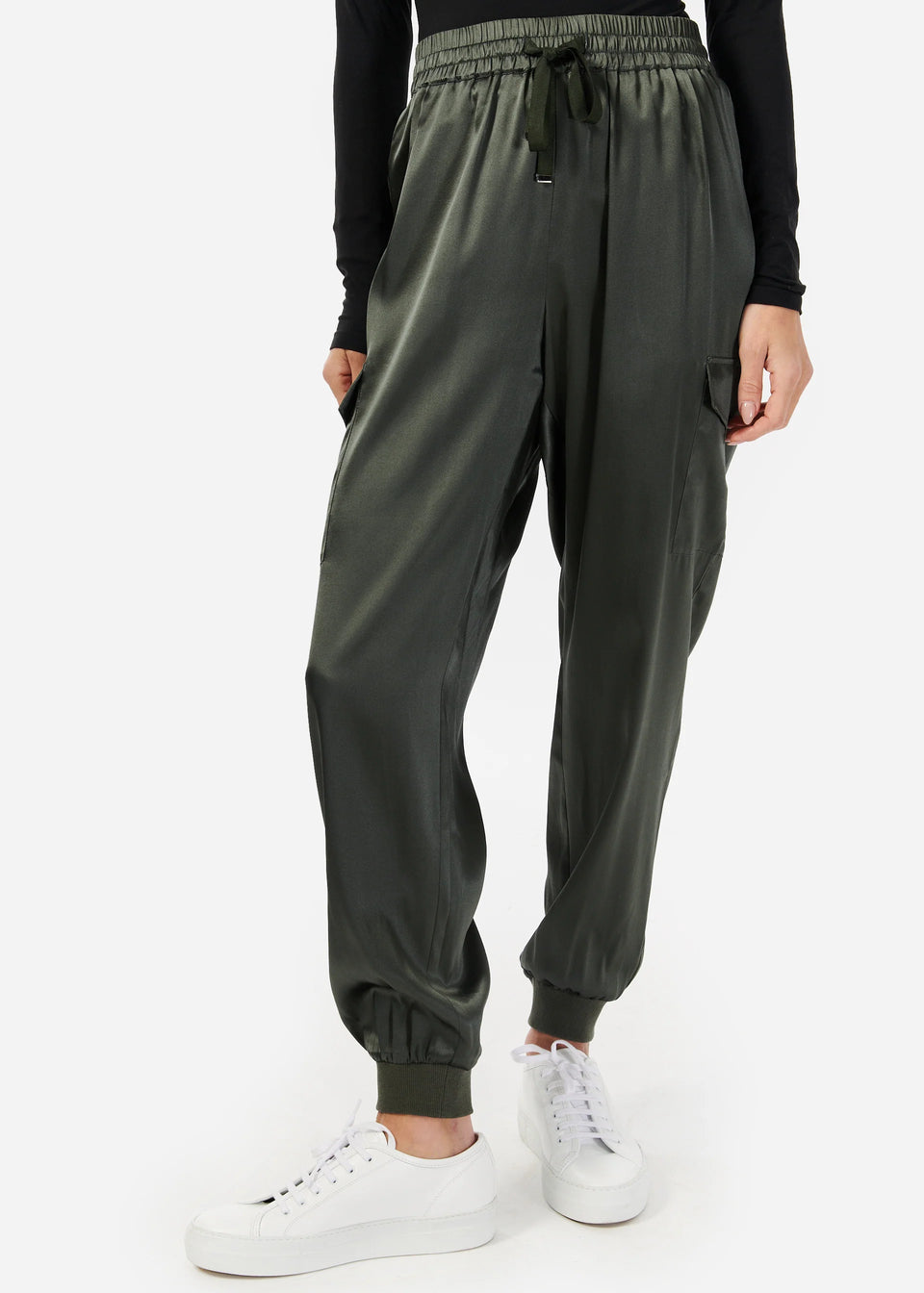 cami nyc elsie pant" "cami nyc elsie jogger" "cami nyc elsie silk joggers" "cami nyc elizabeth sweater", Cami NYC elsie pants, elsie pants thyme, green elsie pants, green pants, joggers, comfortable pants