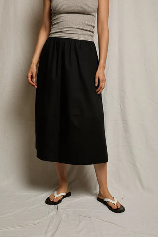 Perfect White Tee Minka Poplin A-line Skirt with Pockets True Black
