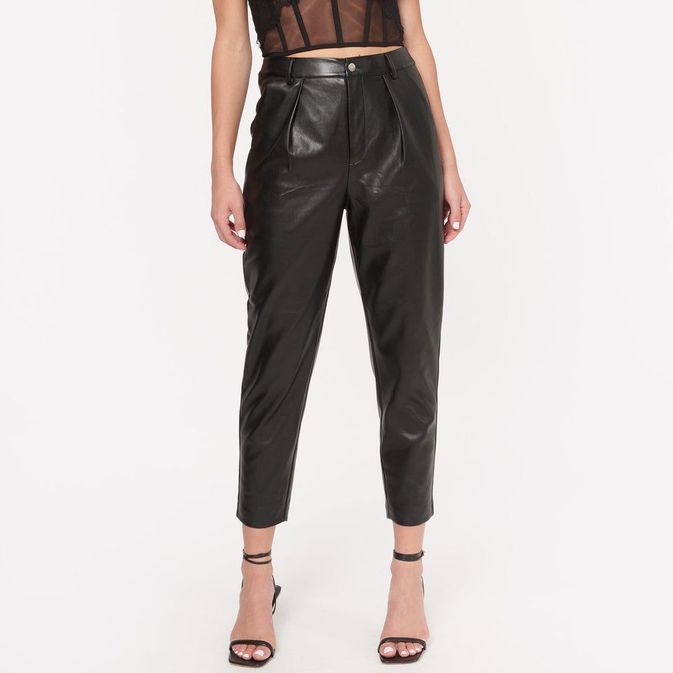 Women's Leather Trousers | ZARA United Kingdom | Leather pants style, Zara  leather pants, Black leather pants